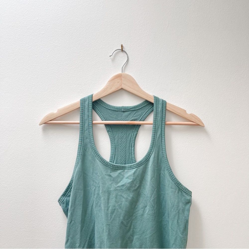 Lululemon Swiftly Tech Racerback in Frosted Pine